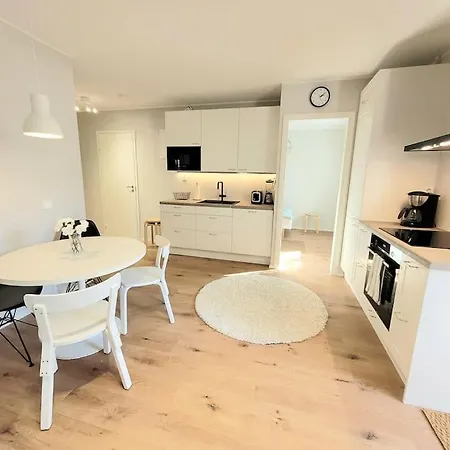 2 Bedroom, 60m2 Apt In Espoo, Own Parking Appartamento Espoo